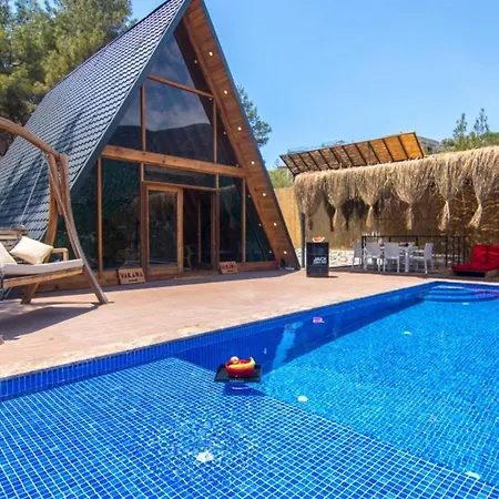 Kalkan Bungalow Close To The Sea 3620